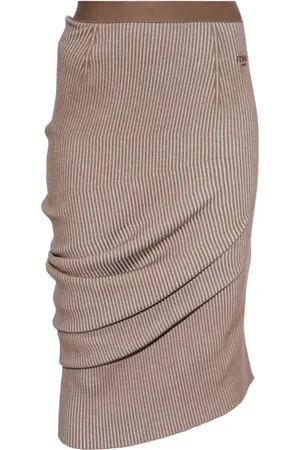 Fendi Falda de tubo de canalé