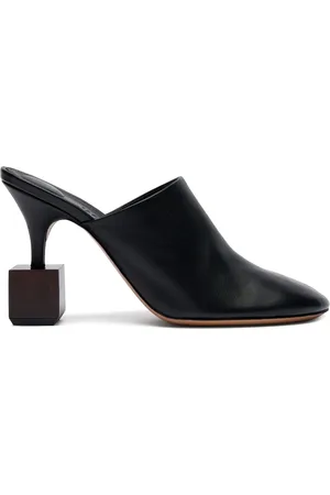 Jacquemus Mules con puntera en punta