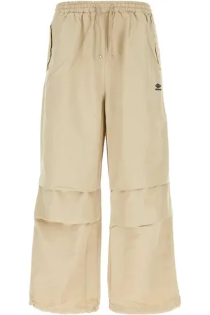 Umbro Pantalones ajustados con pinzas