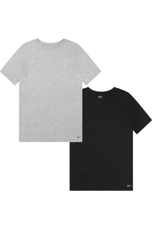 Nike Juego de dos camisetas con logo