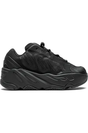adidas "zapatillas Yeezy Boost 700 MNVS ""Triple Black"""