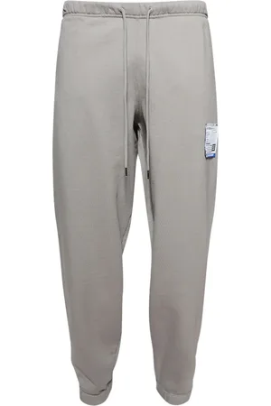 Maison Mihara Yasuhiro Pantalones de chándal con logo