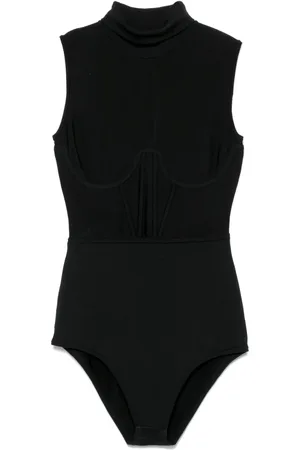 Nensi Dojaka Body estilo corsé