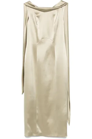 FELY CAMPO Vestido corto con detalle de faja