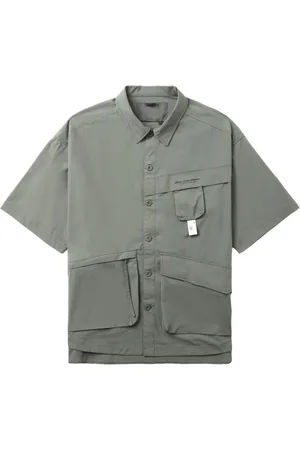 Musium Div. Camiseta con bolsillo tipo cargo
