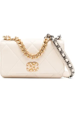 CHANEL Cartera 19 con cadena