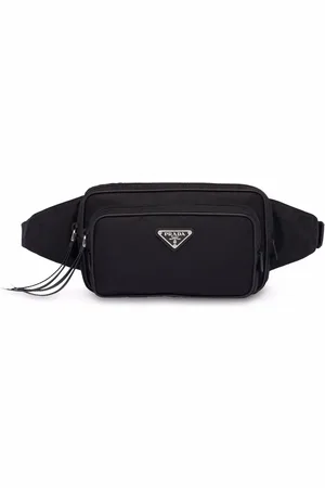 Prada Riñonera con placa del logo