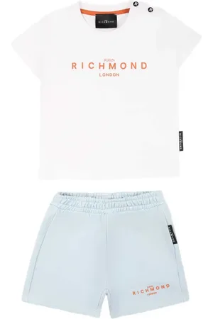 John Richmond Set de pantalones cortos y camiseta con logo estampado