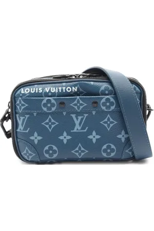 LOUIS VUITTON Bolso de hombro Nano Alma 2021