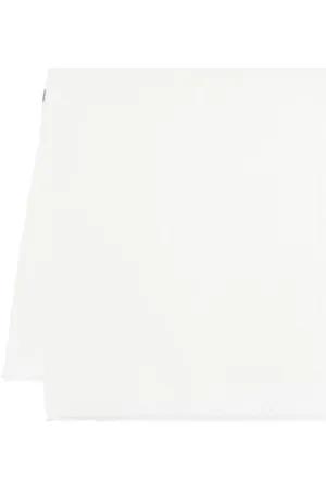 Issey Miyake Lazo con pliegues