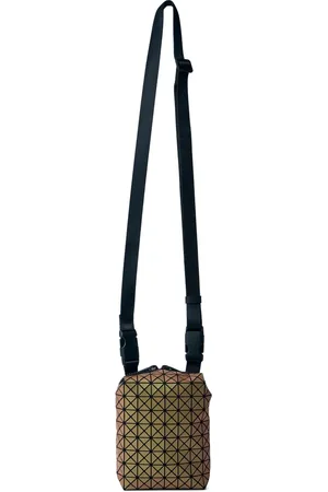 Issey Miyake Bolso messenger Kuro