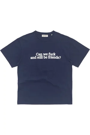 CARNE BOLLENTE Camiseta Benefits with Friends