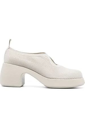 Camper Zapatos Thelma con abertura