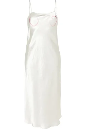 Puppets and Puppets Vestido Wine Ring