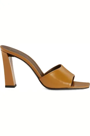 Giuseppe Zanotti Mules con puntera cuadrada