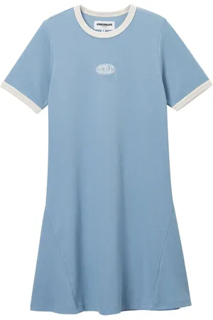 Chocoolate Vestido estilo camiseta en contraste