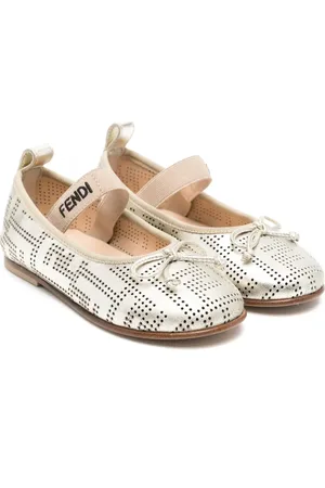 Fendi Bailarinas con logo perforado