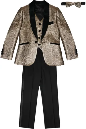 Romano Set de cuatro trajes con ribete en contraste