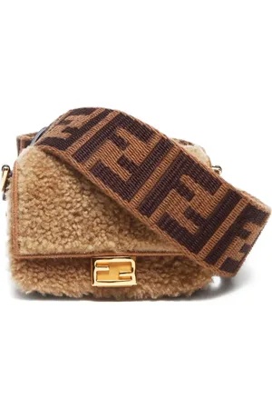 Fendi Bolso de hombro Baguette Montone 2021