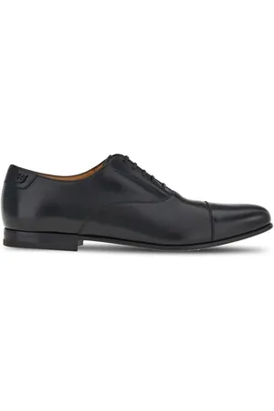 Salvatore Ferragamo Zapatos derby con puntera de almendra