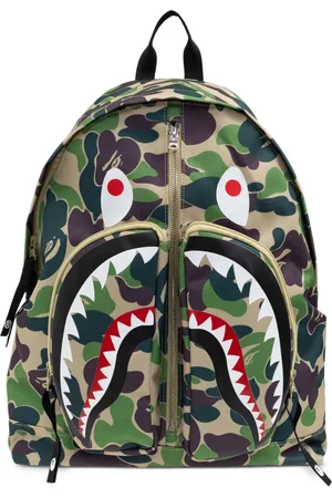 A Bathing Ape Mochila Camo Shark