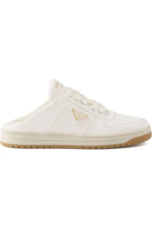 Prada Mules estilo zapatillas