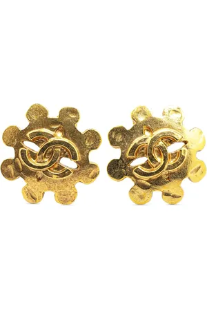 CHANEL Pendientes de clip con logo CC bañados en oro 1994