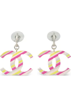 CHANEL Pendientes con colgante CC 2004
