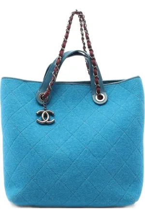 CHANEL Bolso de hombro de matelassé 2011