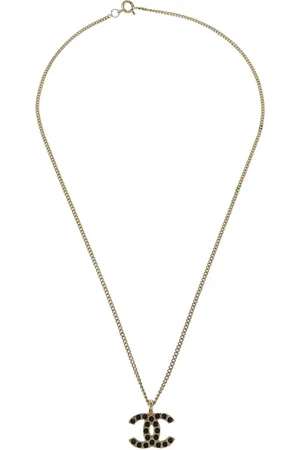 CHANEL Collar con colgante CC 2001