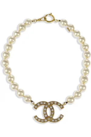 CHANEL Collar con perlas artificiales y logo CC 1990-2000