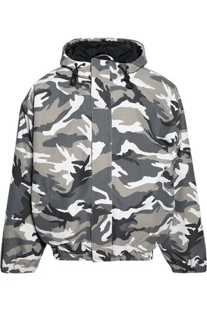 Balenciaga Chaqueta de esquí con estampado militar