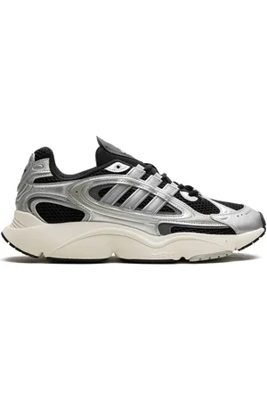 adidas Zapatillas Ozmillen con paneles en contraste