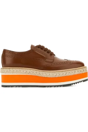 Prada Zapatos de piel con cordones