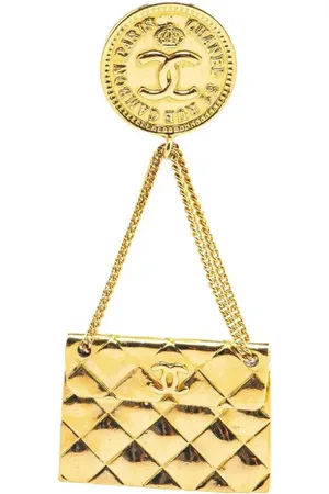 CHANEL Broche bañado en oro con logo CC 1980-1990