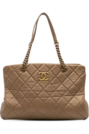 CHANEL Bolso shopper CC Crown grande acolchado de piel de becerro tornasolada y logo CC 2012-2013