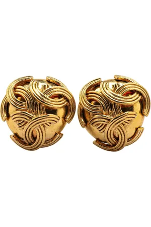 CHANEL Pendientes de clip con logo CC bañados en oro 1994