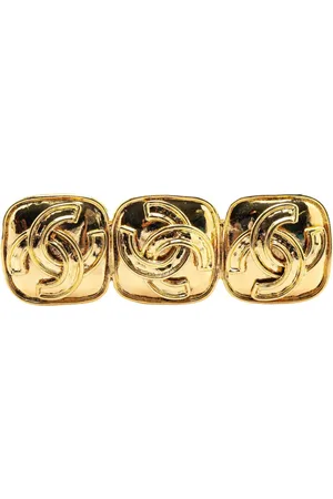 CHANEL Broche bañado en oro con logo Triple CC 1994