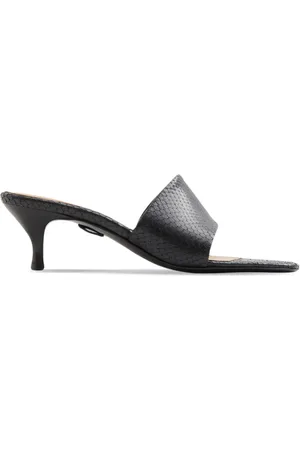 Filippa K Sandalias Strappy con efecto de piel de serpiente