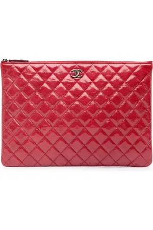CHANEL Bolso de mano O Case grande acolchada de charol 2014