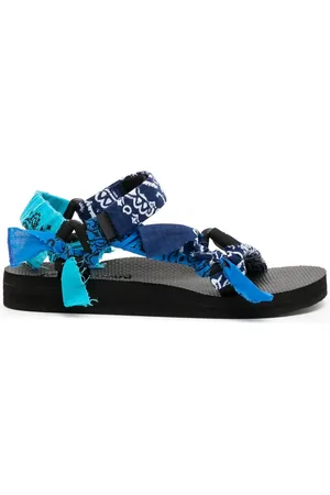 Arizona Love Sandalias Trekky con motivo de bandana