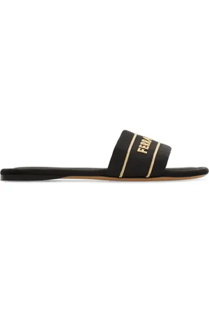 Salvatore Ferragamo Chanclas con logo