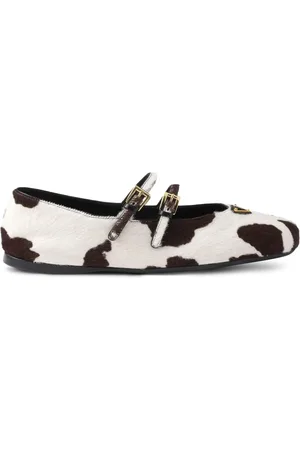 Prada Bailarinas con estampado de vaca
