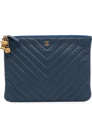 CHANEL Bolso de mano Chevron Caviar Ancient Greek Charms O Case mediano 2018