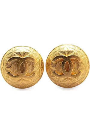 CHANEL Pendientes de clip con logo CC bañados en oro 1995