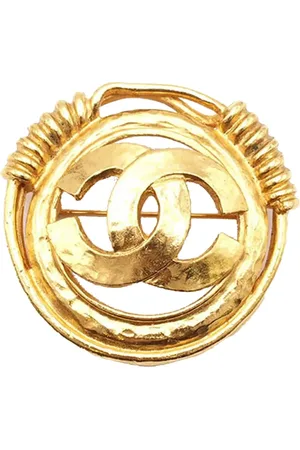 CHANEL Broche bañado en oro con logo Triple CC 1994