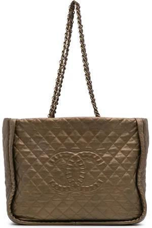 CHANEL Bolso shopper Istanbul con acolchado CC de piel de becerro 2011