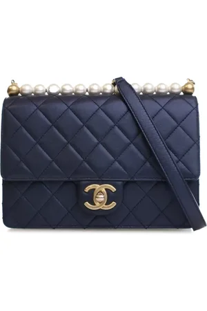 CHANEL Bandolera Chic Pearls Flap mediana de piel de borrego 2019