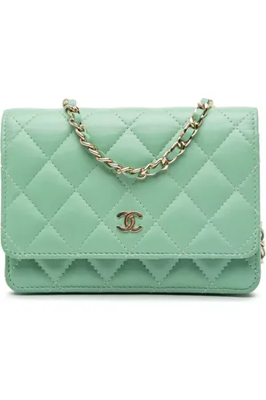 CHANEL Bandolera Wallet on Chain mini con diseño acolchado y logo CC de piel de borrego 2020