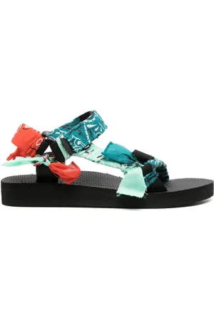 Arizona Love Sandalias Trekky Mix con motivo de bandana